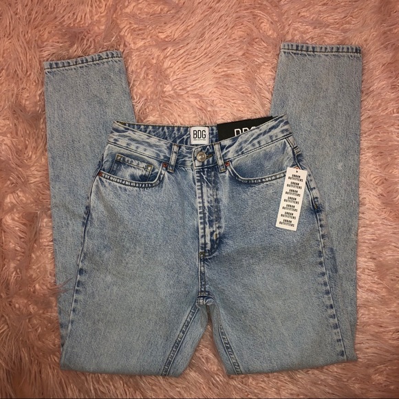 Urban Outfitters Denim - LAST CHANCE! FINAL SALE! BDG Mom Jeans